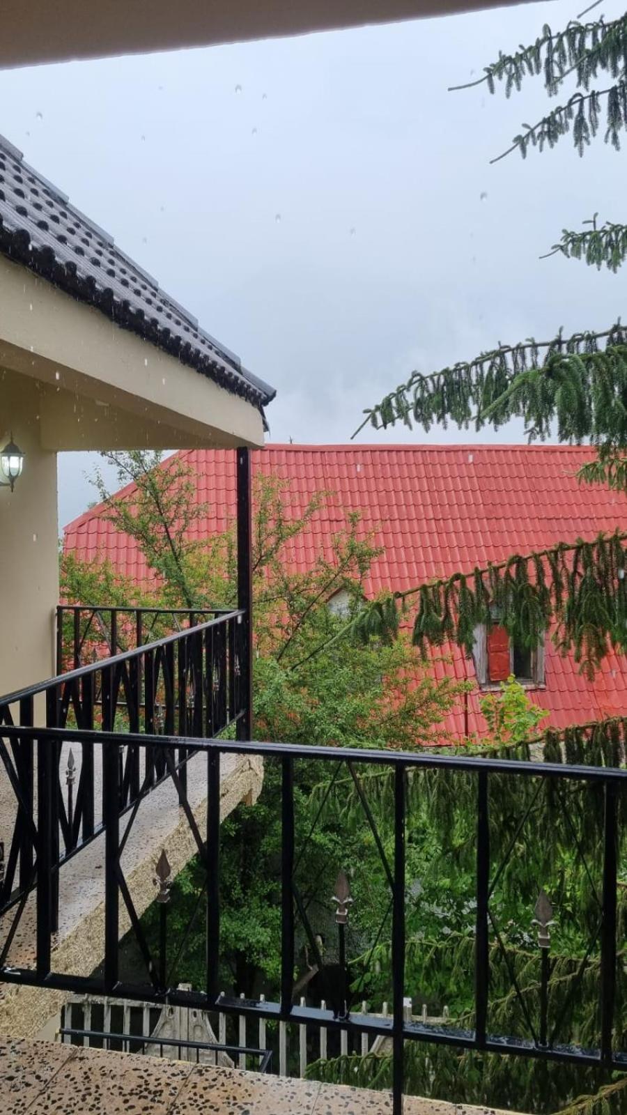 Hotel Bujtina Te Grima Theth Exteriér fotografie
