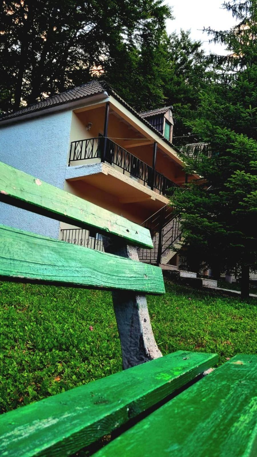 Hotel Bujtina Te Grima Theth Exteriér fotografie